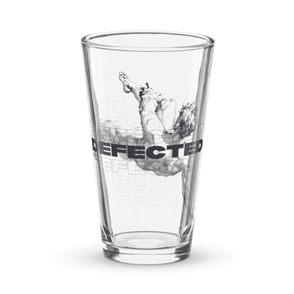 Defected Shaker Pint Glass