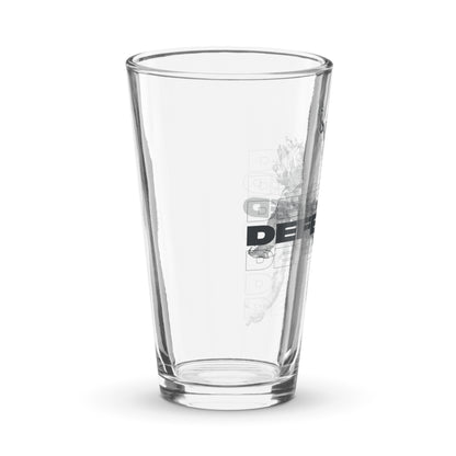 Defected Shaker Pint Glass